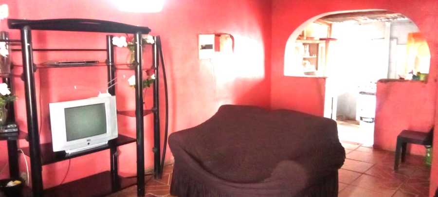 2 Bedroom Property for Sale in Kwa Nobuhle Eastern Cape